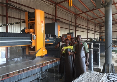 SQC-450/600/700紅外線橋式切石機(jī) (滑板式)